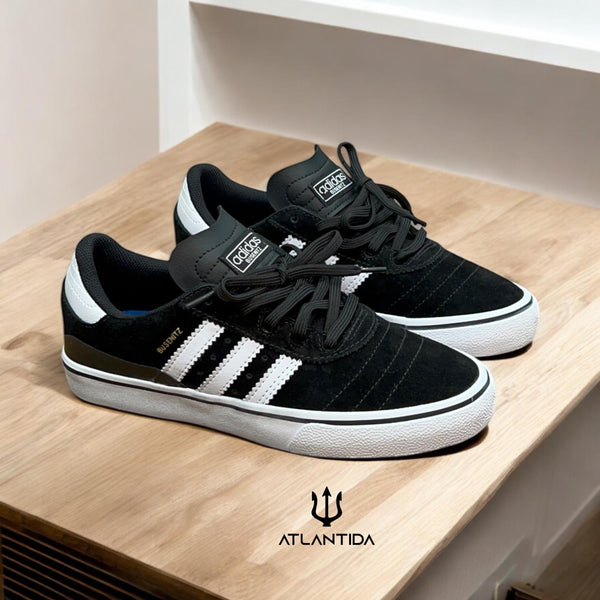 Modelo Busenitz - Preto/Branco